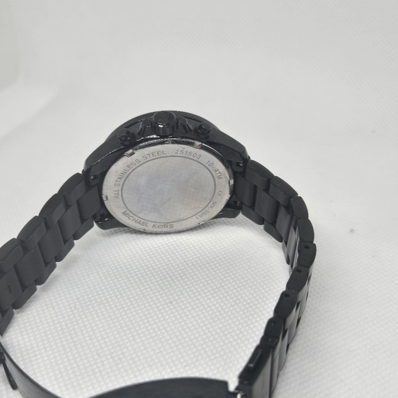 Black & Gold Michael Kors watch - Picture 8 of 11